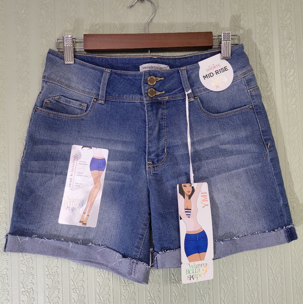 Nwt!! YMI wanna Betta Shape Women's Classic Blue Jean Shorts Fringe Mid Rise